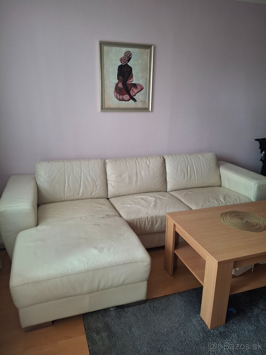 Darujem za odvoz kremovu koženú sedačku