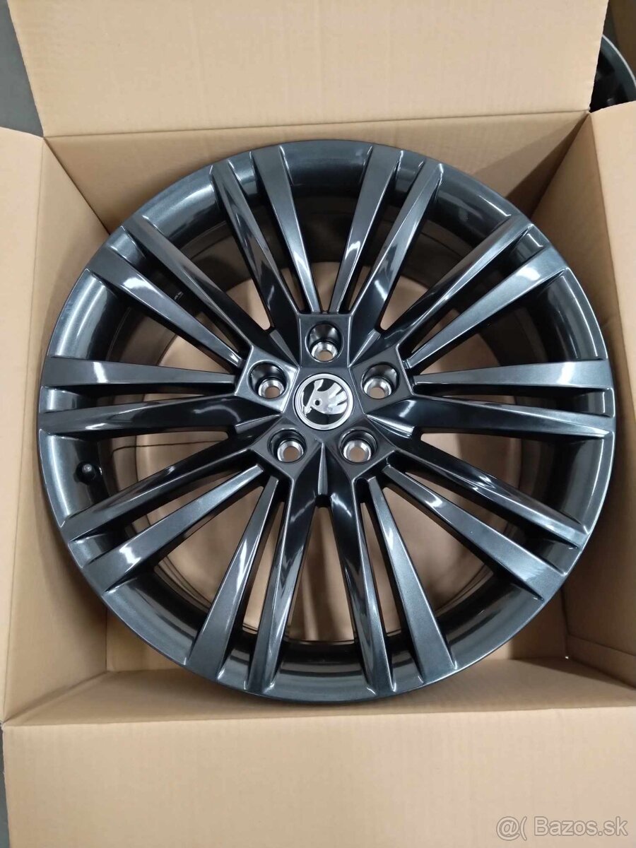 Alu R 19 originál ŠKODA + TPMS + letné pneu.