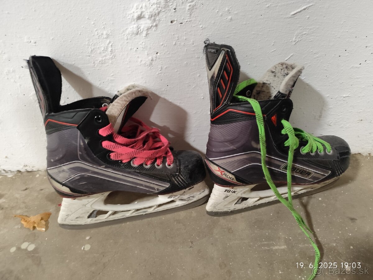 Hokejové detské korčule Bauer Vapor x600, veľkosť 38,5