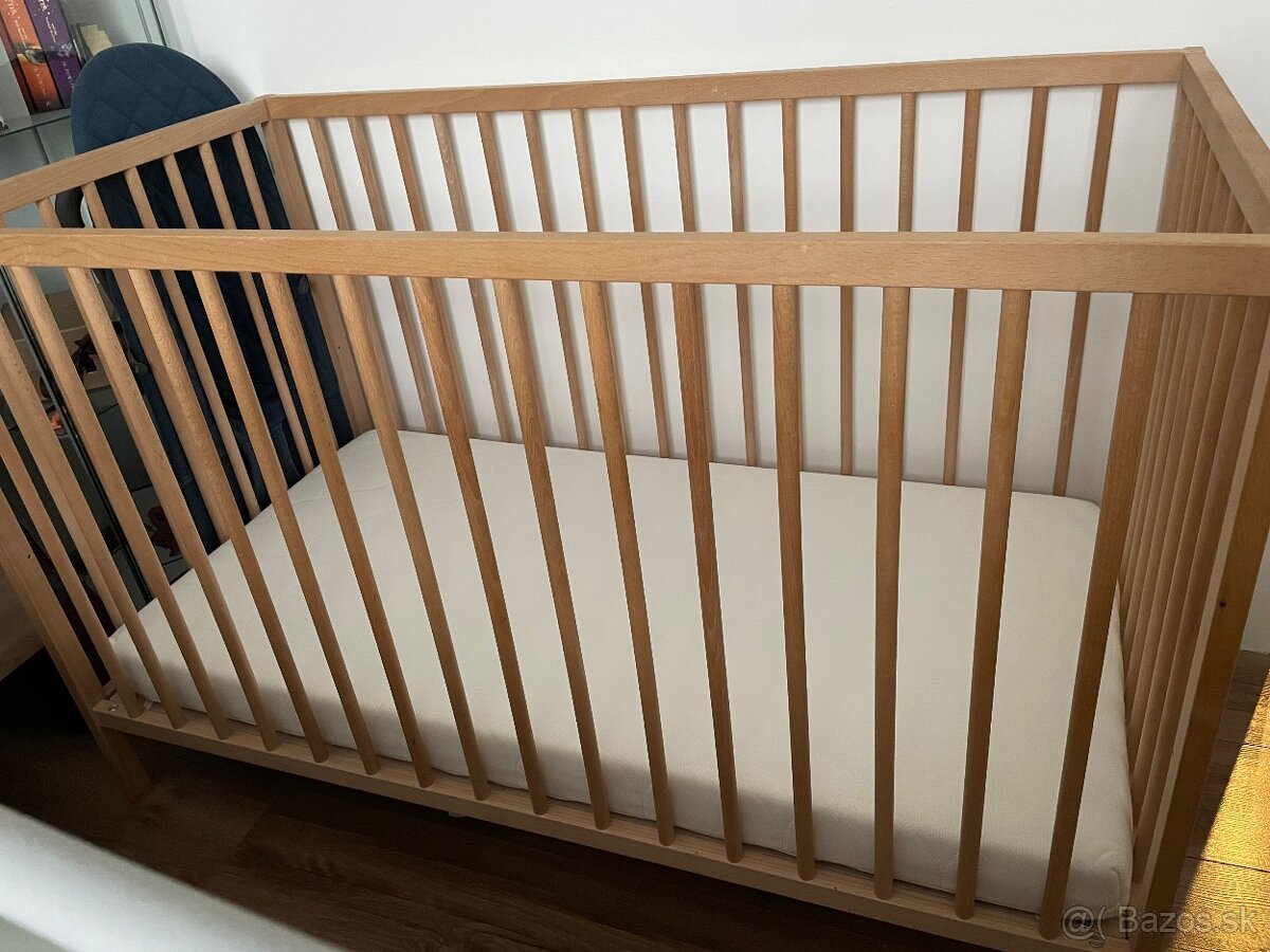 Ikea postielka Sniglar s matracom Skönast