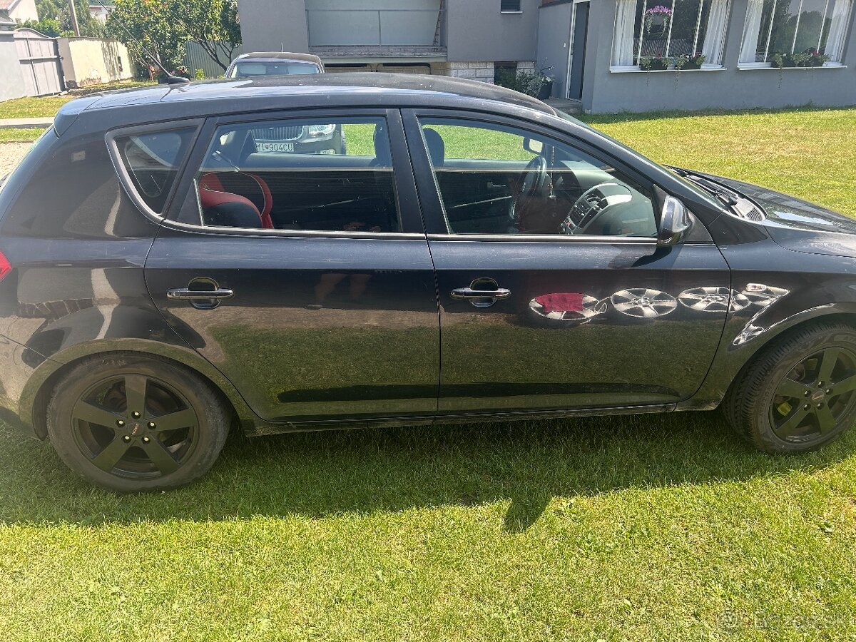 KIA CEED 1,6, Benzín, Plyn
