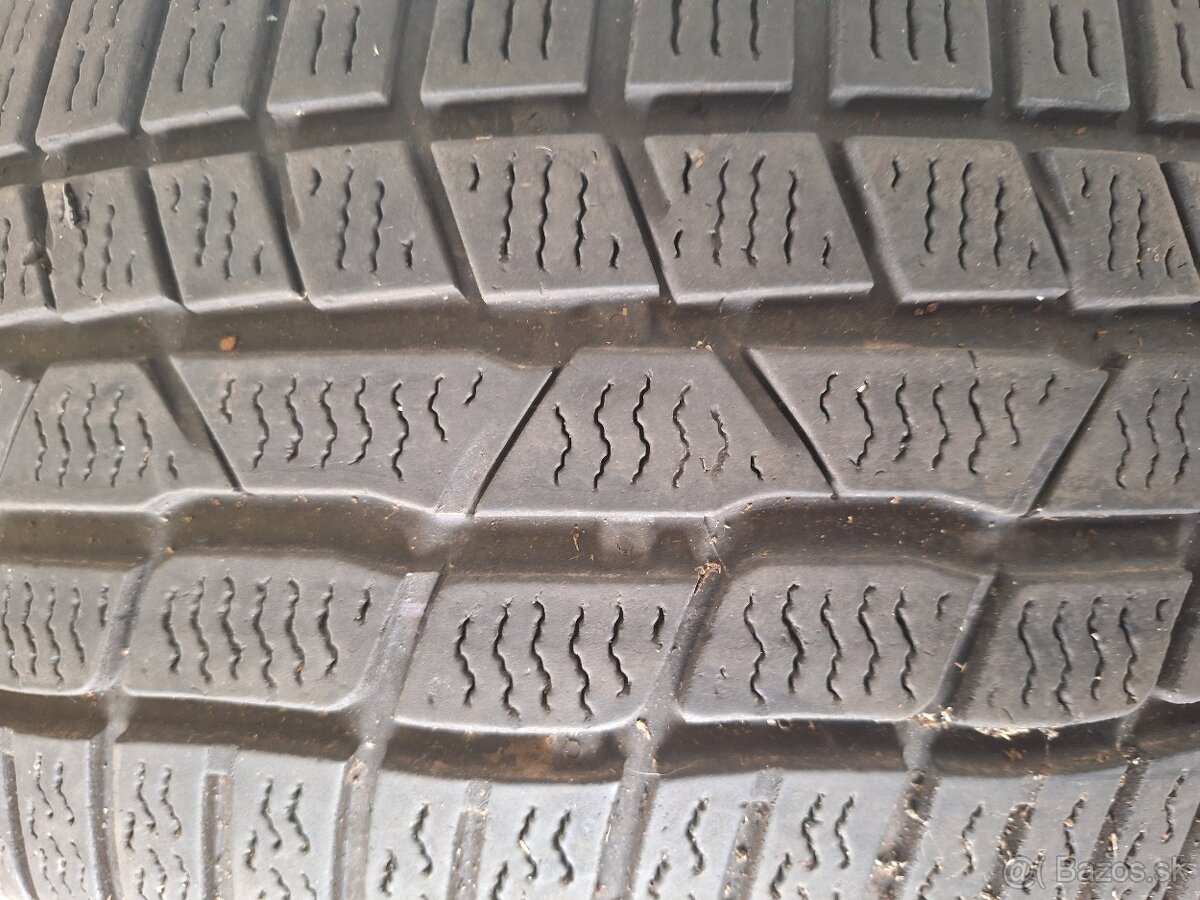 Predám zimné pneumatiky Continental 215/60 R16.