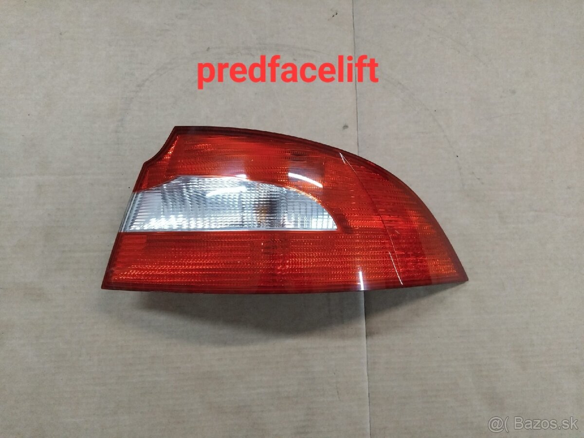 zadné pravé svetlo Superb 2 sedan