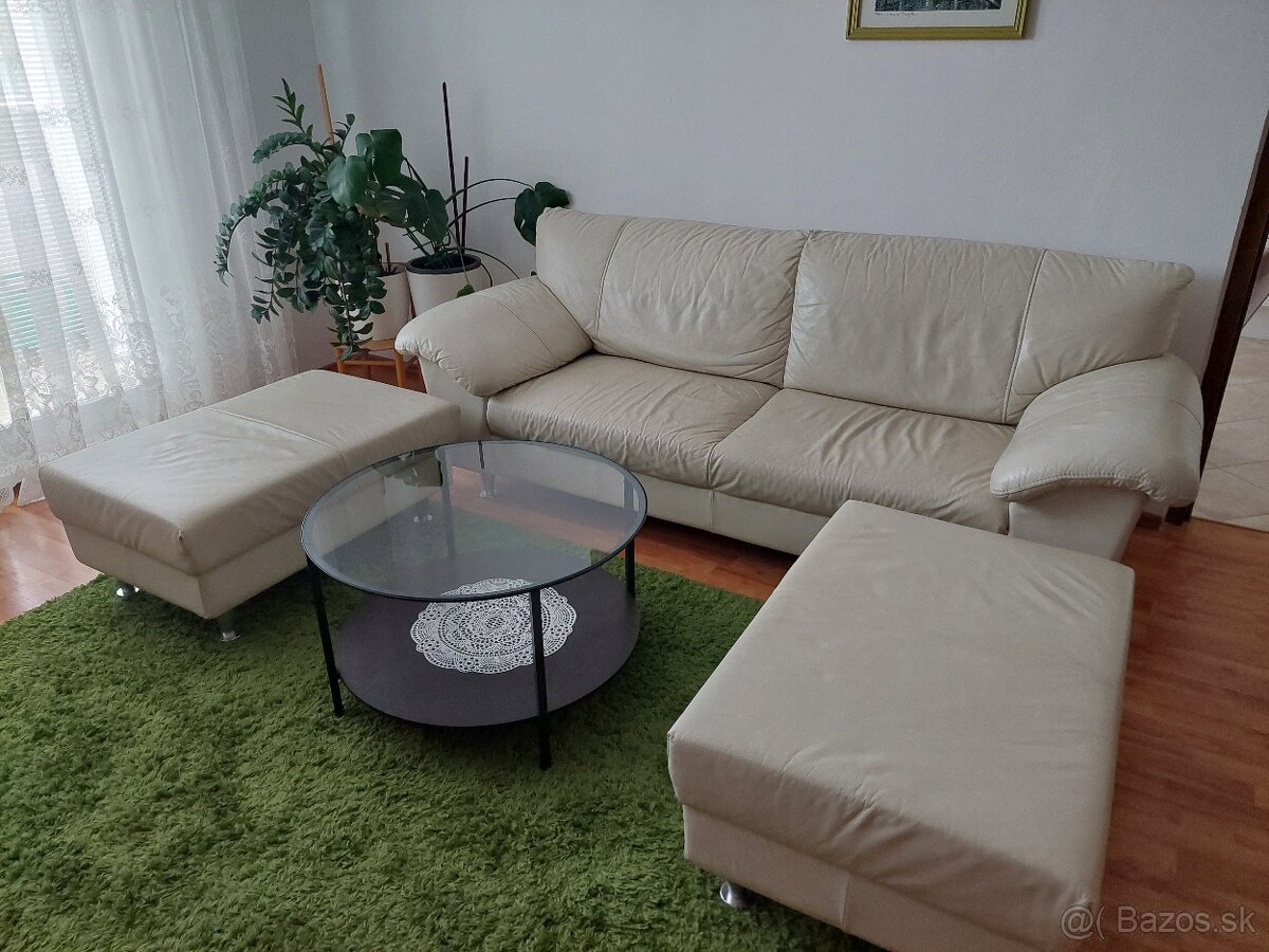 Predám sedačku a dve taburetky