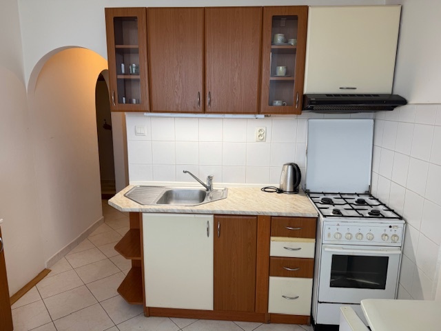 PRENÁJOM - 1-izbový byt SEREĎ