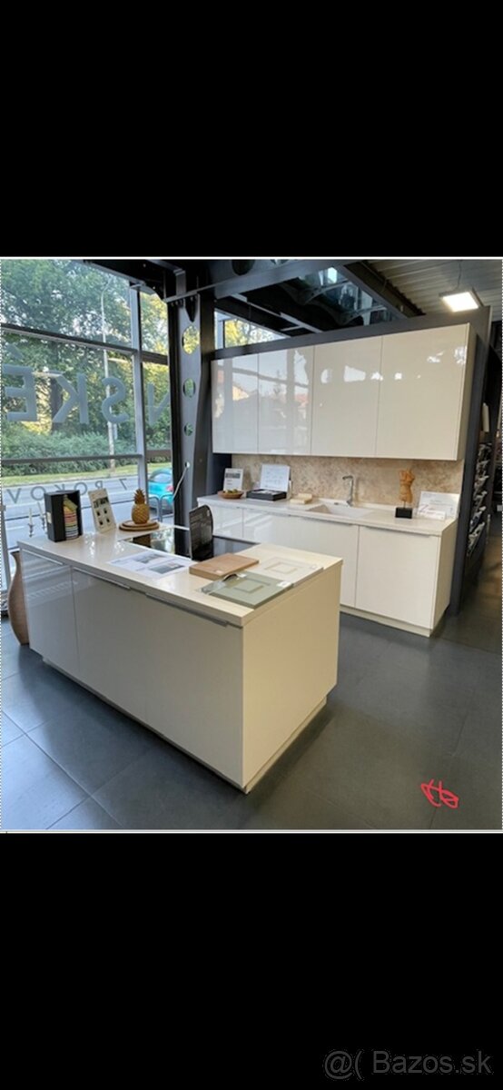 Kuchynská linka+ostrovček zn.Oresi