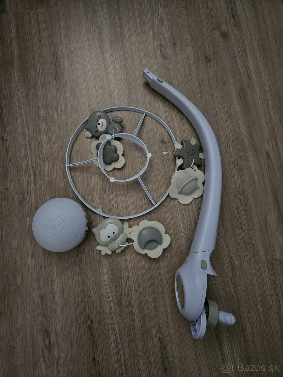 Kolotoč nad postieľku