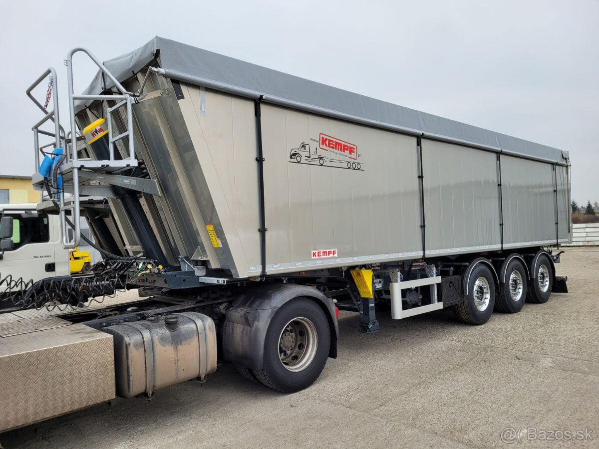 Sklápací vyklápací náves KEMPF 51 cbm