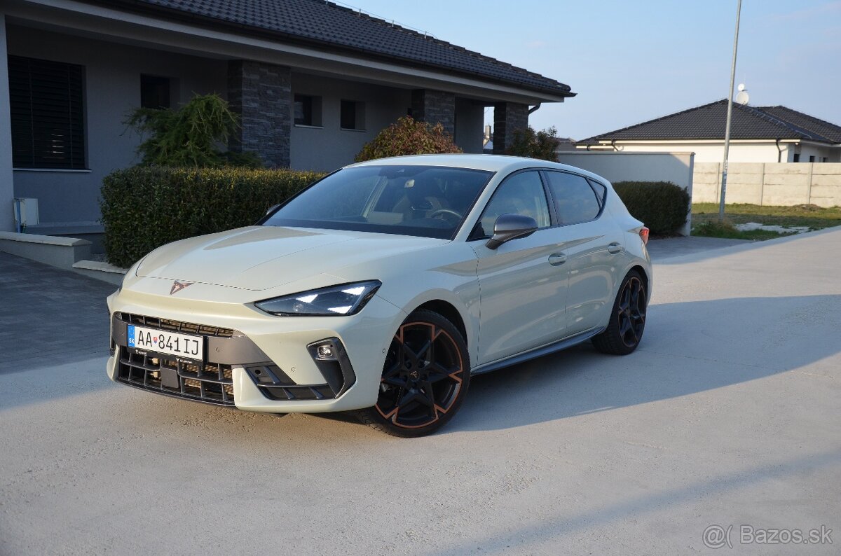 CUPRA LEON 1.5 eTSI 150kW MATRIX AMBIENTÉ OS. ZÁRUKA