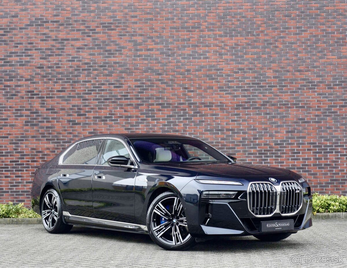 BMW NEW7 M760E XDRIVE 420KW Hybrid V Záruke NOVÉ
