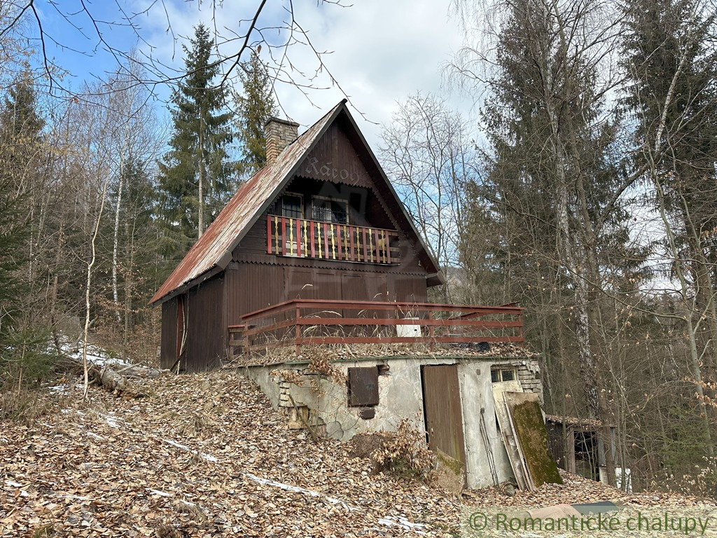 Investičná príležitosť: 4,6ha lesný pozemok s chatou blízk