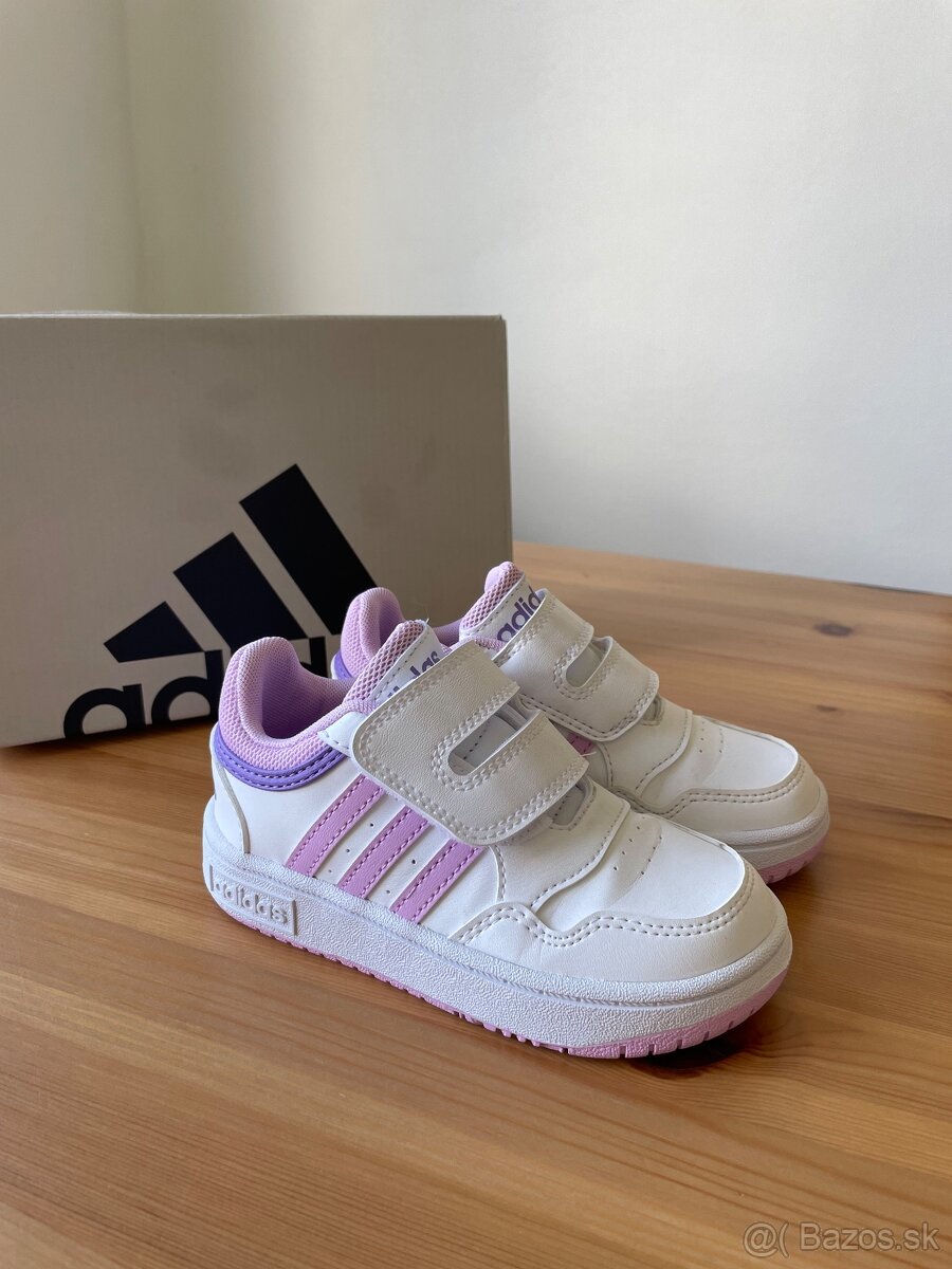 Fialovo-biele tenisky Adidas