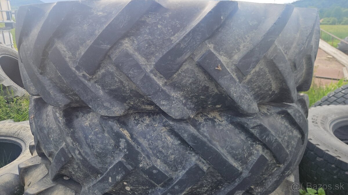 Pneumatiky 12.4 r32