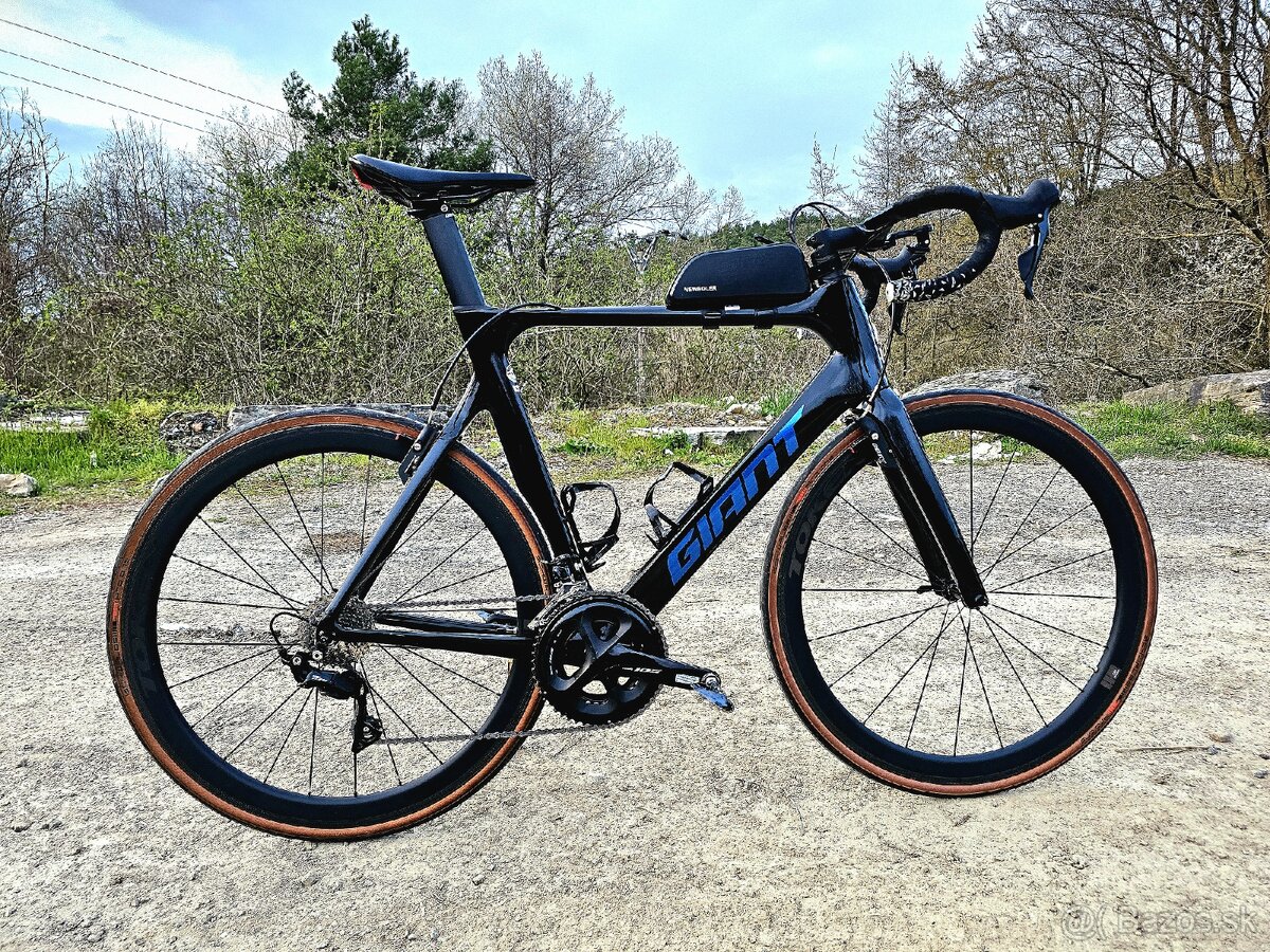 Giant Propel Advanced 2 carbon "L"