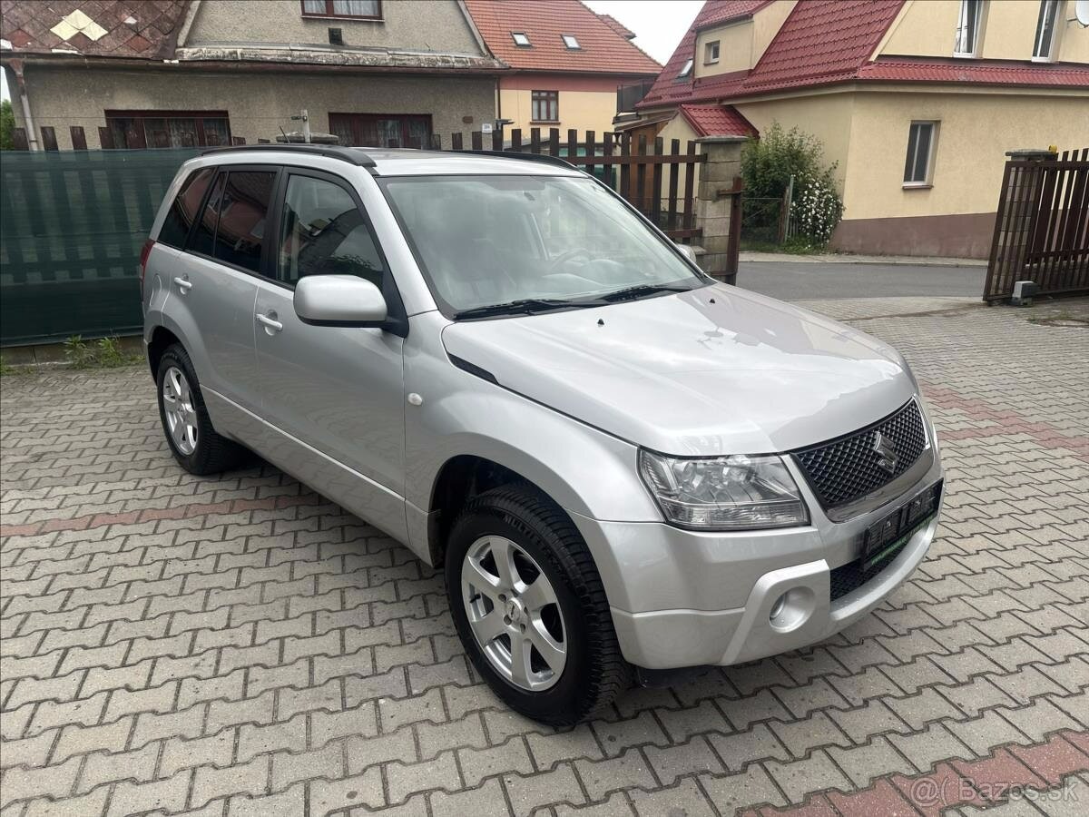 Suzuki Grand Vitara 2.0 103kW 2006 142422km 4x4 bez koroze