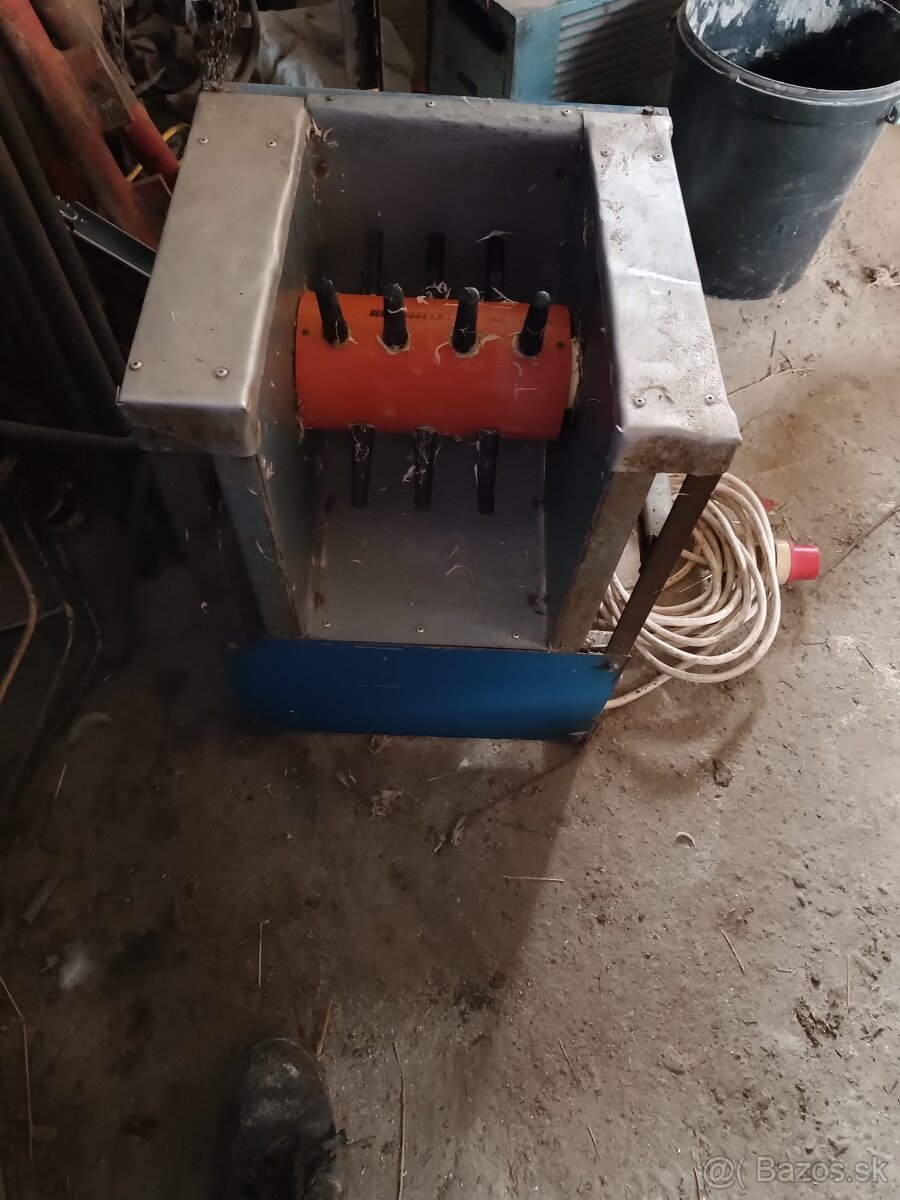 Šklbačka na hydinu