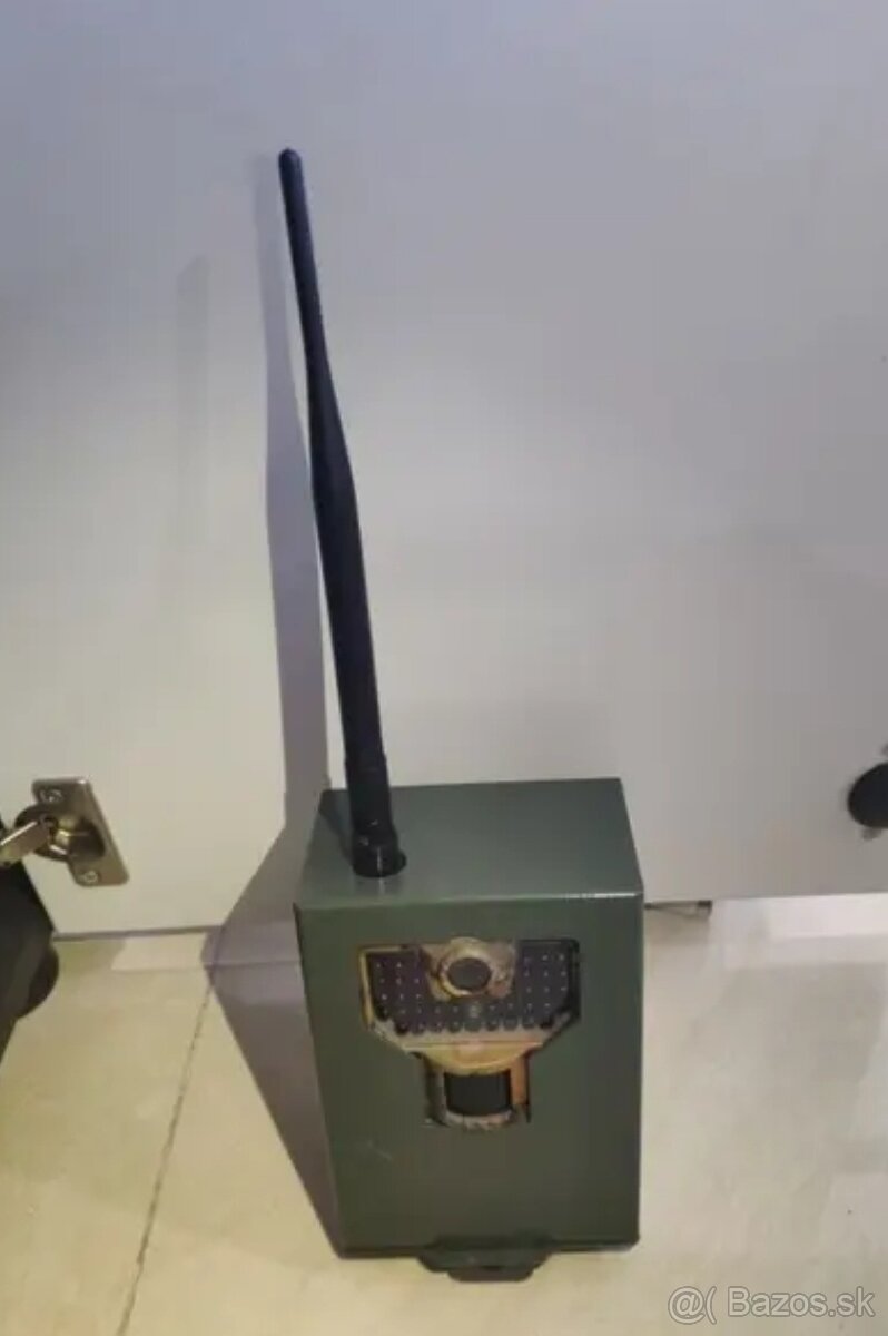 Ochranny kovovy kryt na fotopascu Suntek HC900