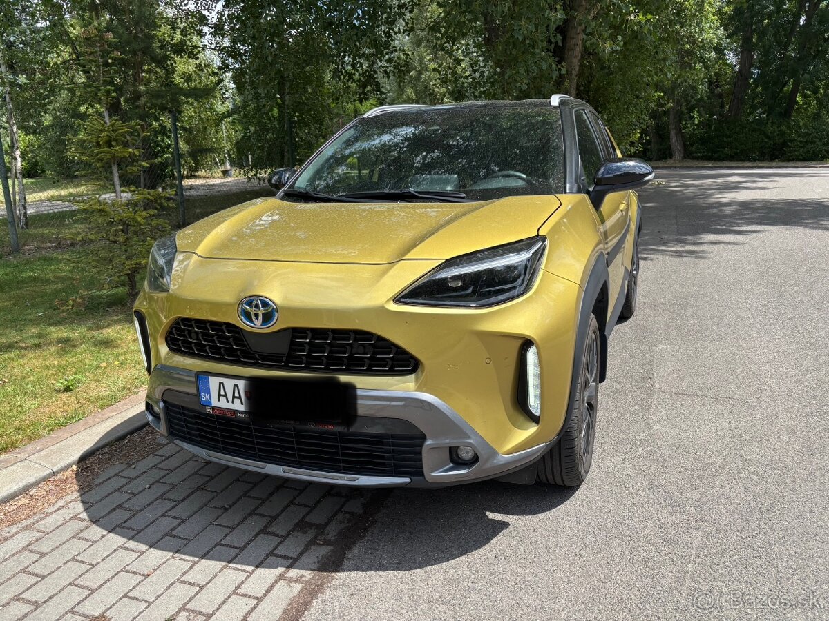 Toyota yaris cross awd hybrid