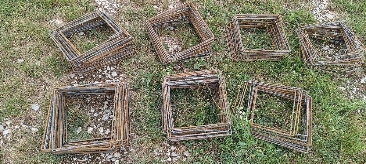 Zvyšné strmienka do betónu 30x30x6