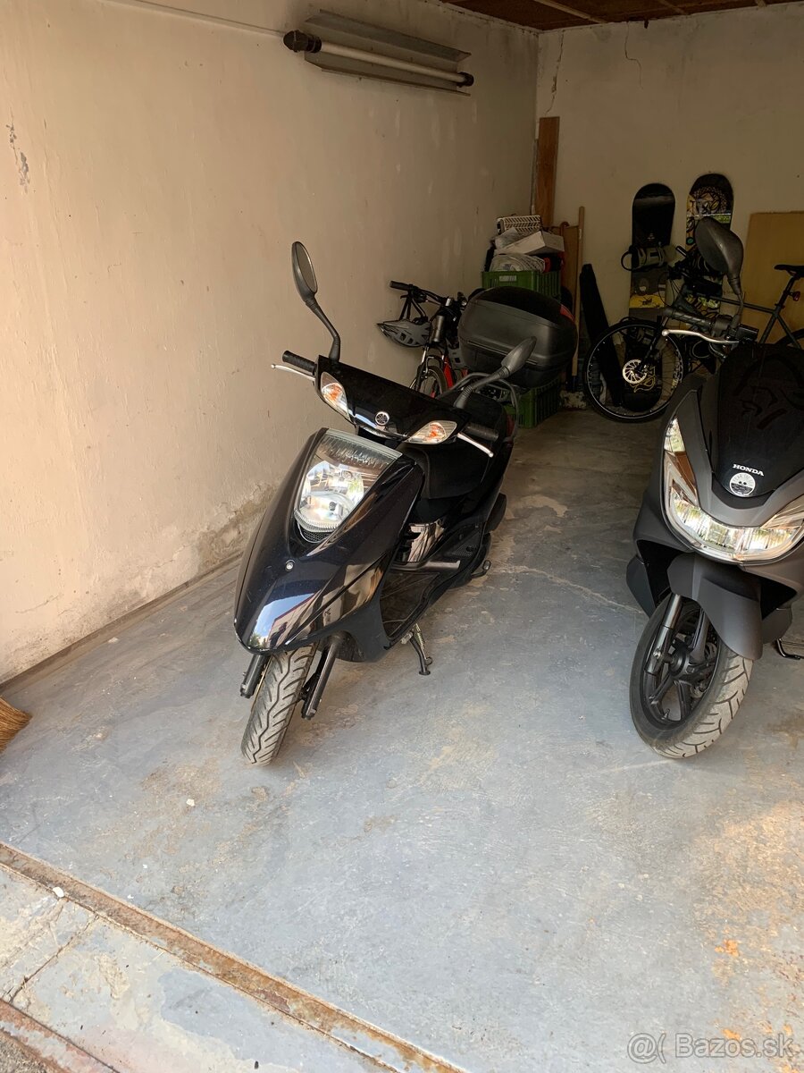 Yamaha Vity 125 cm3 ( 2010 )