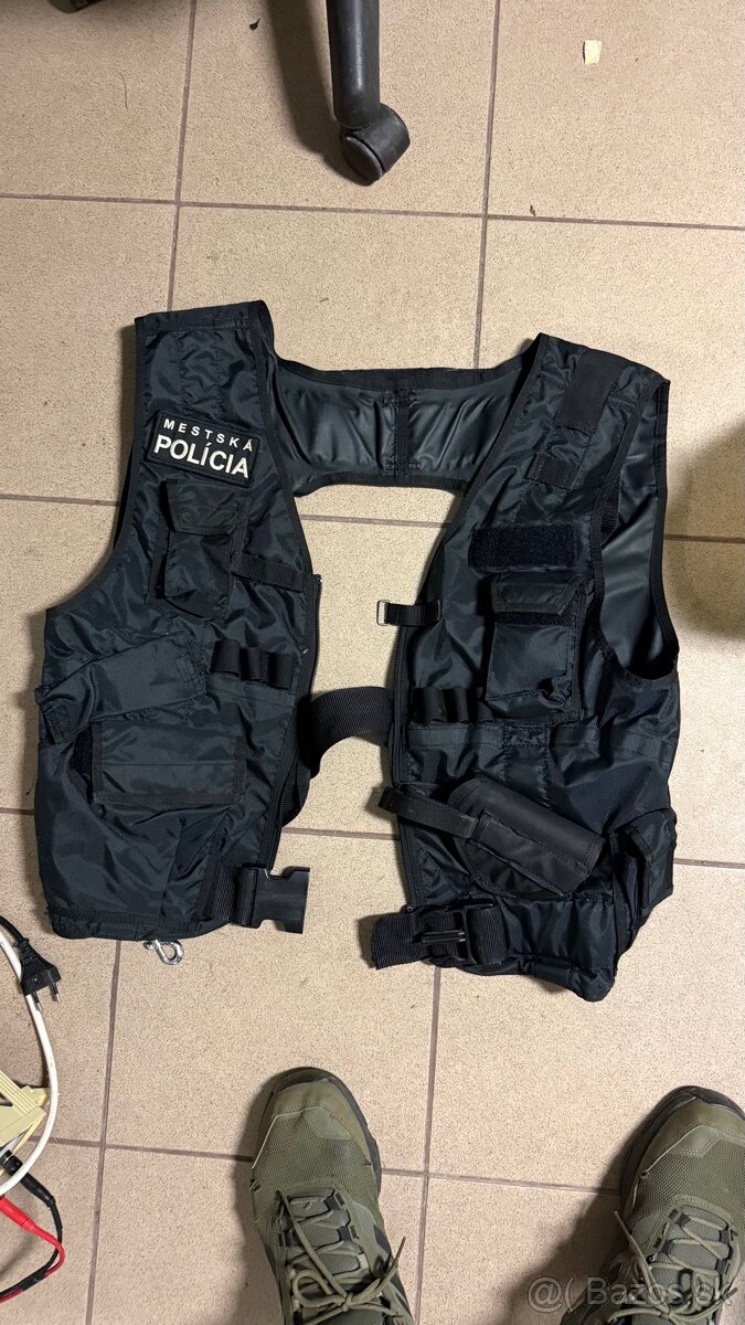 Taktická vesta polícia