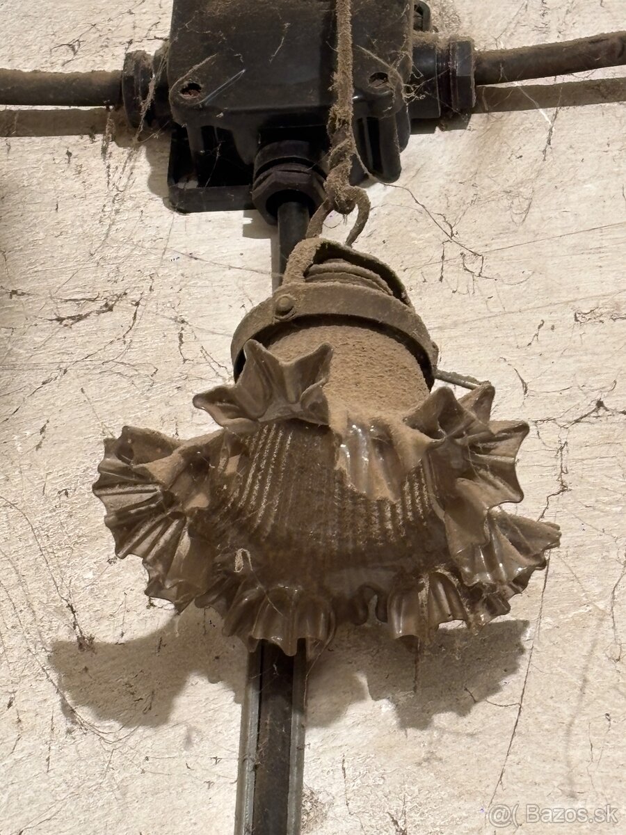 Elekteický svietnik