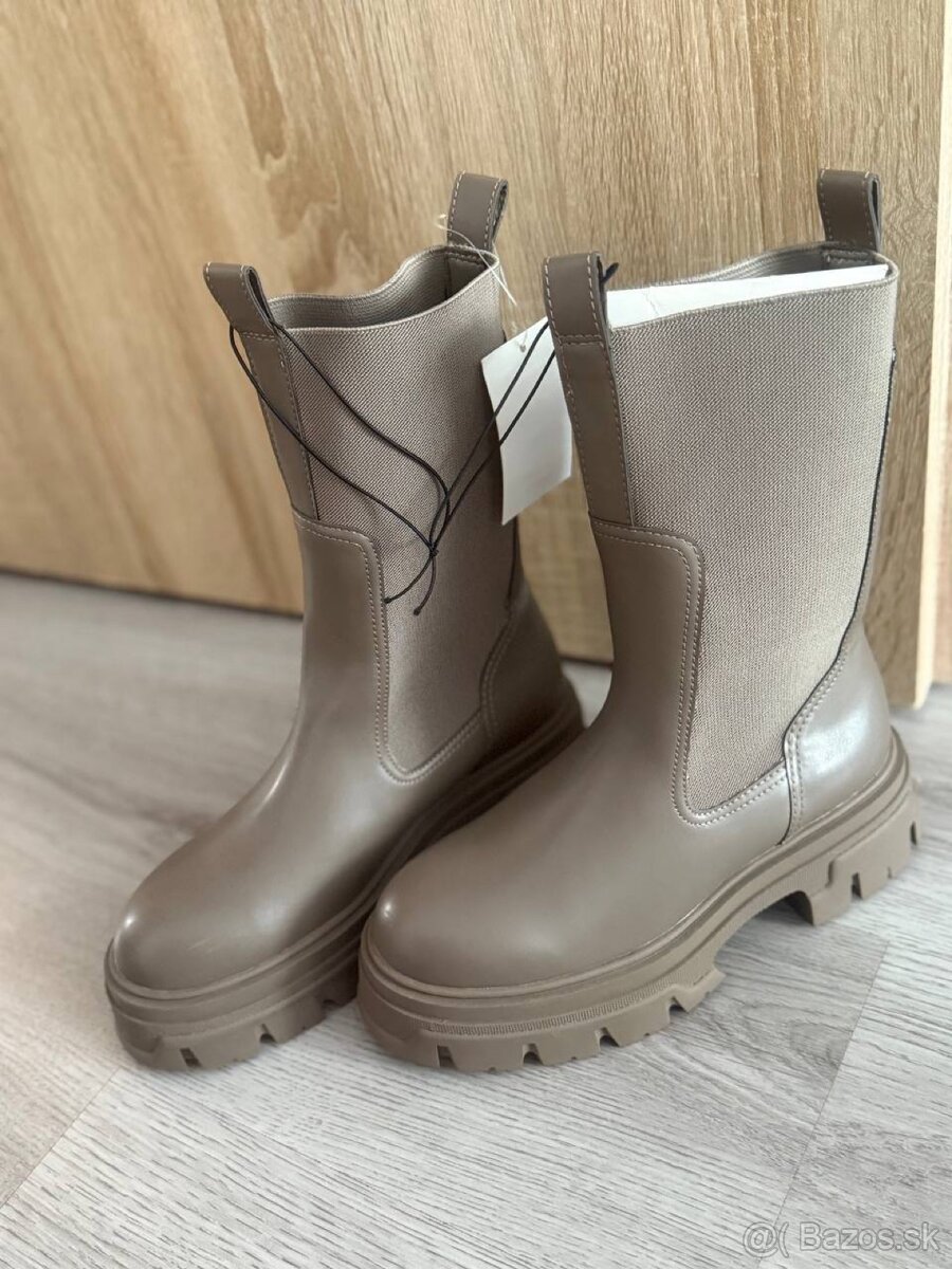 Čižmy veľkosť 37