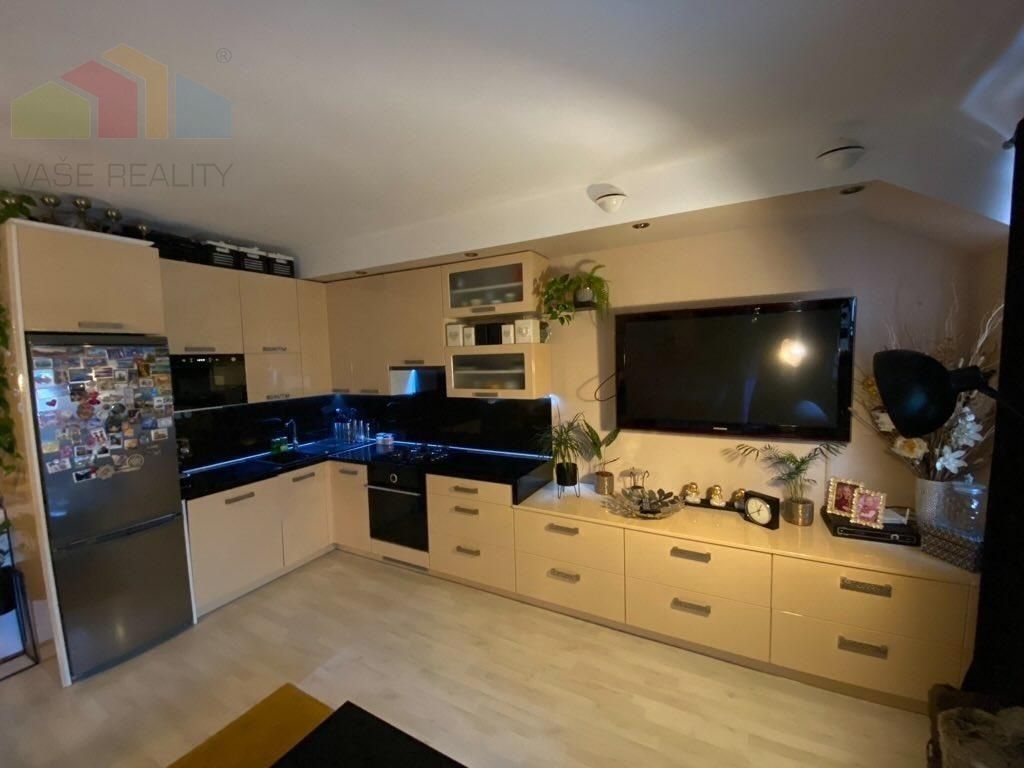 Krásny 3 izbový byt na predaj s loggiou a klimatizáciou