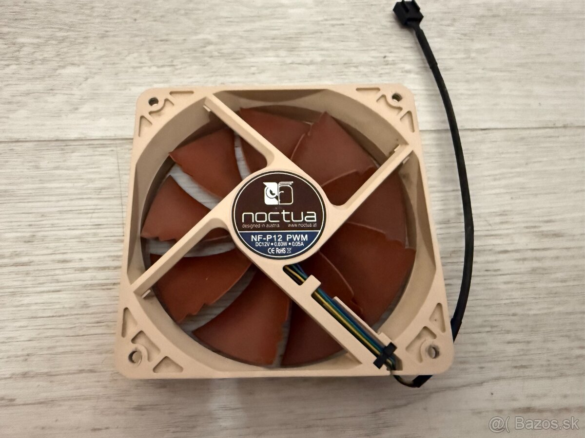 Noctua NF-P12 PWM