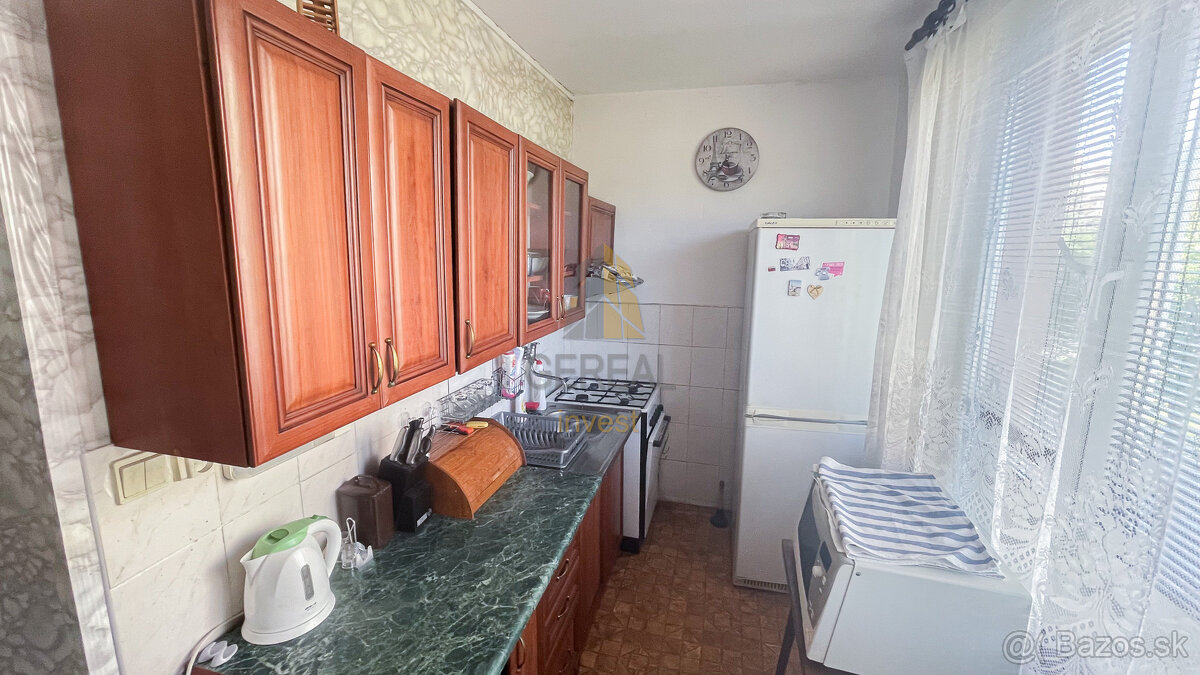 Na predaj 3i byt s balkónom | STRÁŽSKE | výborná lokalita |