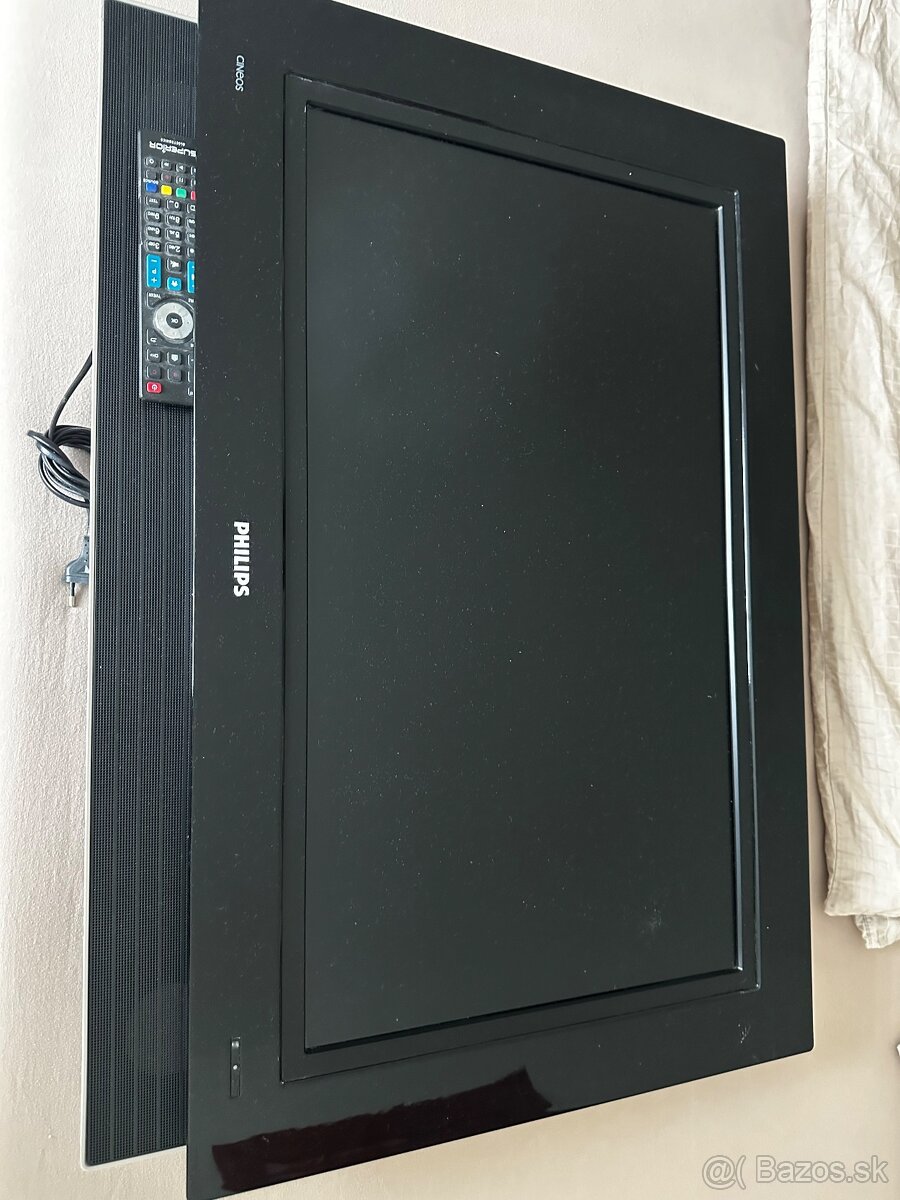 Predam tv Philips 82cm