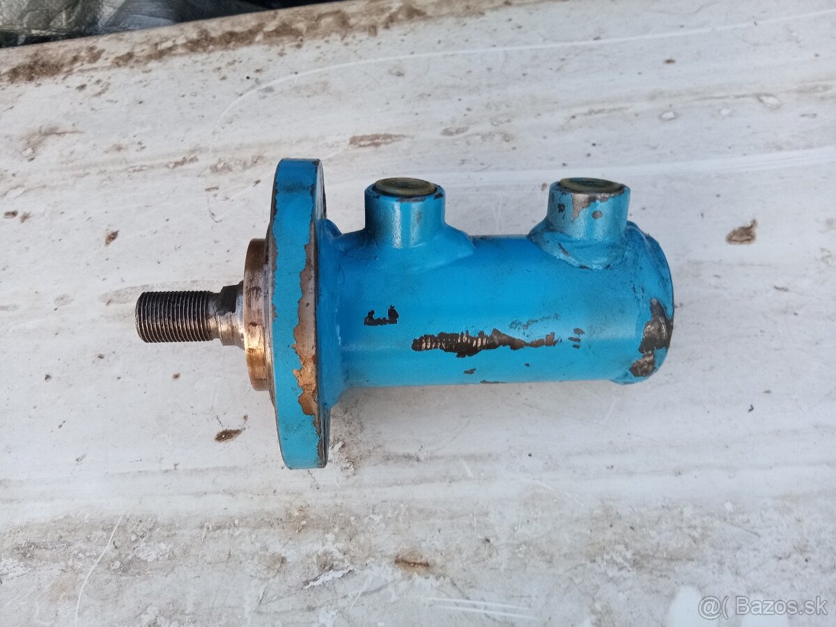 Hydraulický valec s prírubou 150mm