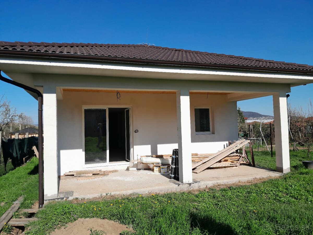 Predaj 4 izbový RD s pozemkom 7,3 ár Nitra Lužianky