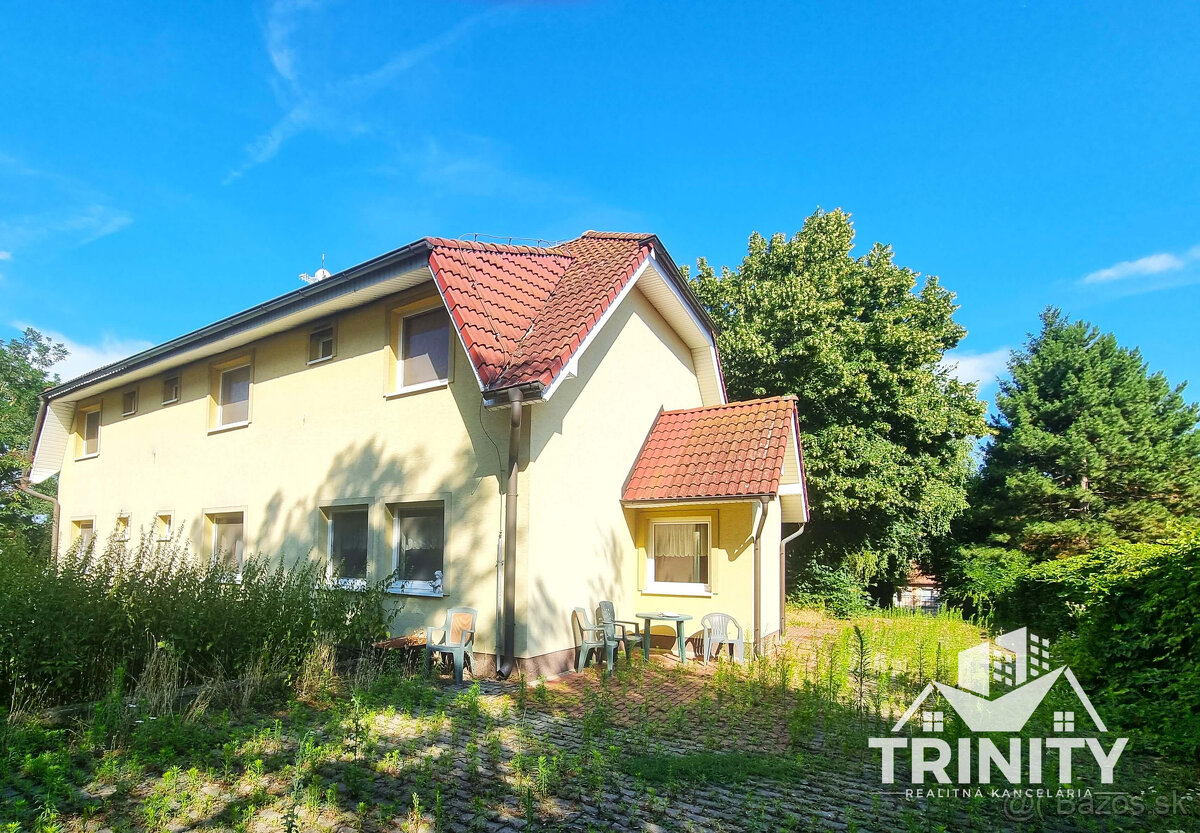 Na predaj moderne zariadený 8-izbový penzión v obci Radava