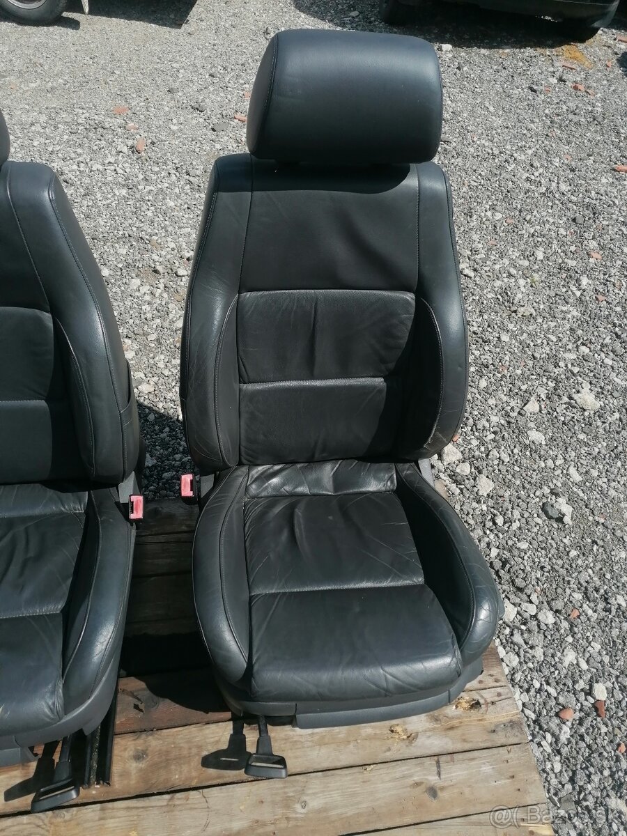 Predam sedačky Škoda Fabia1