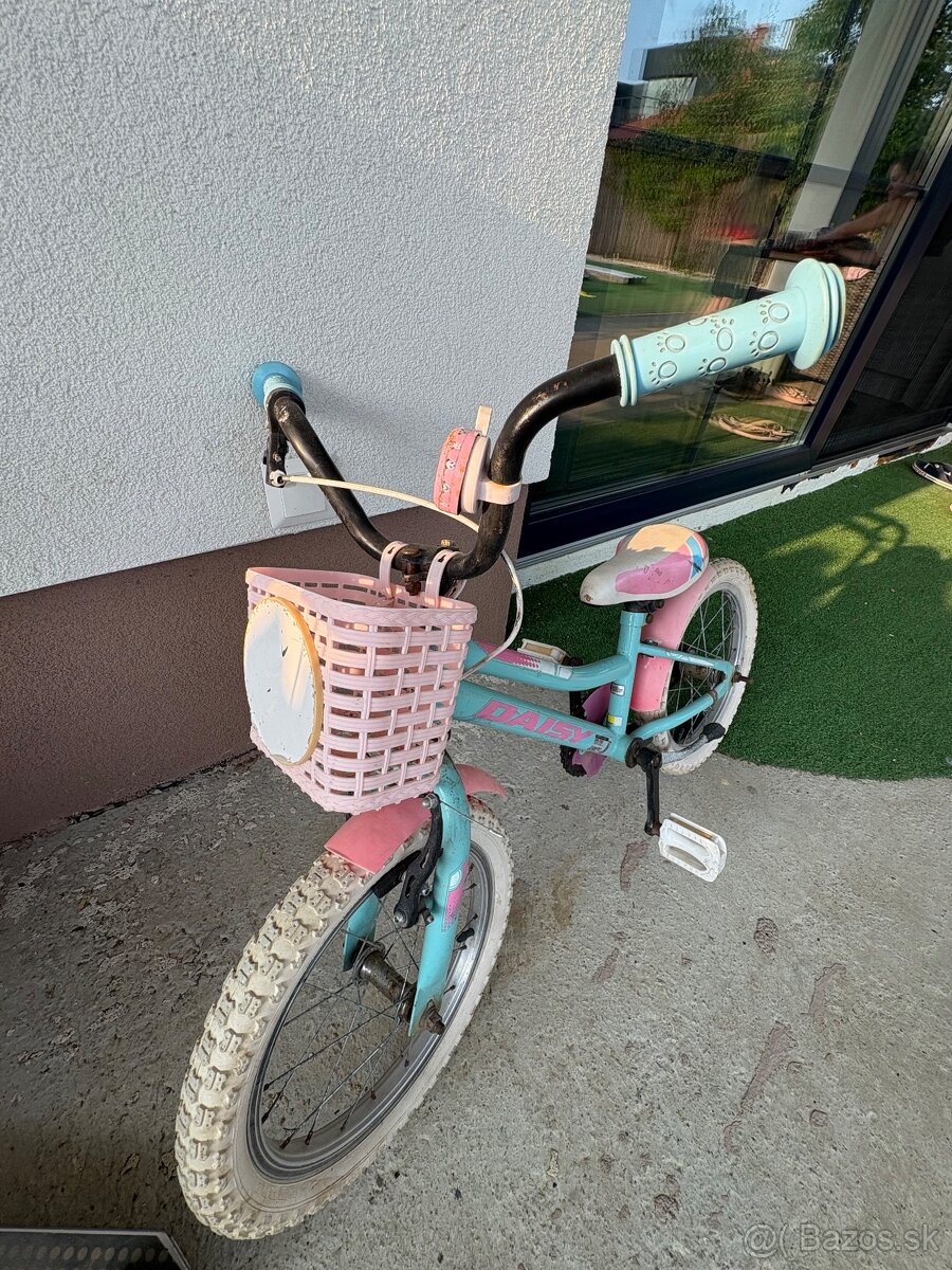 Dievčenský bicykel