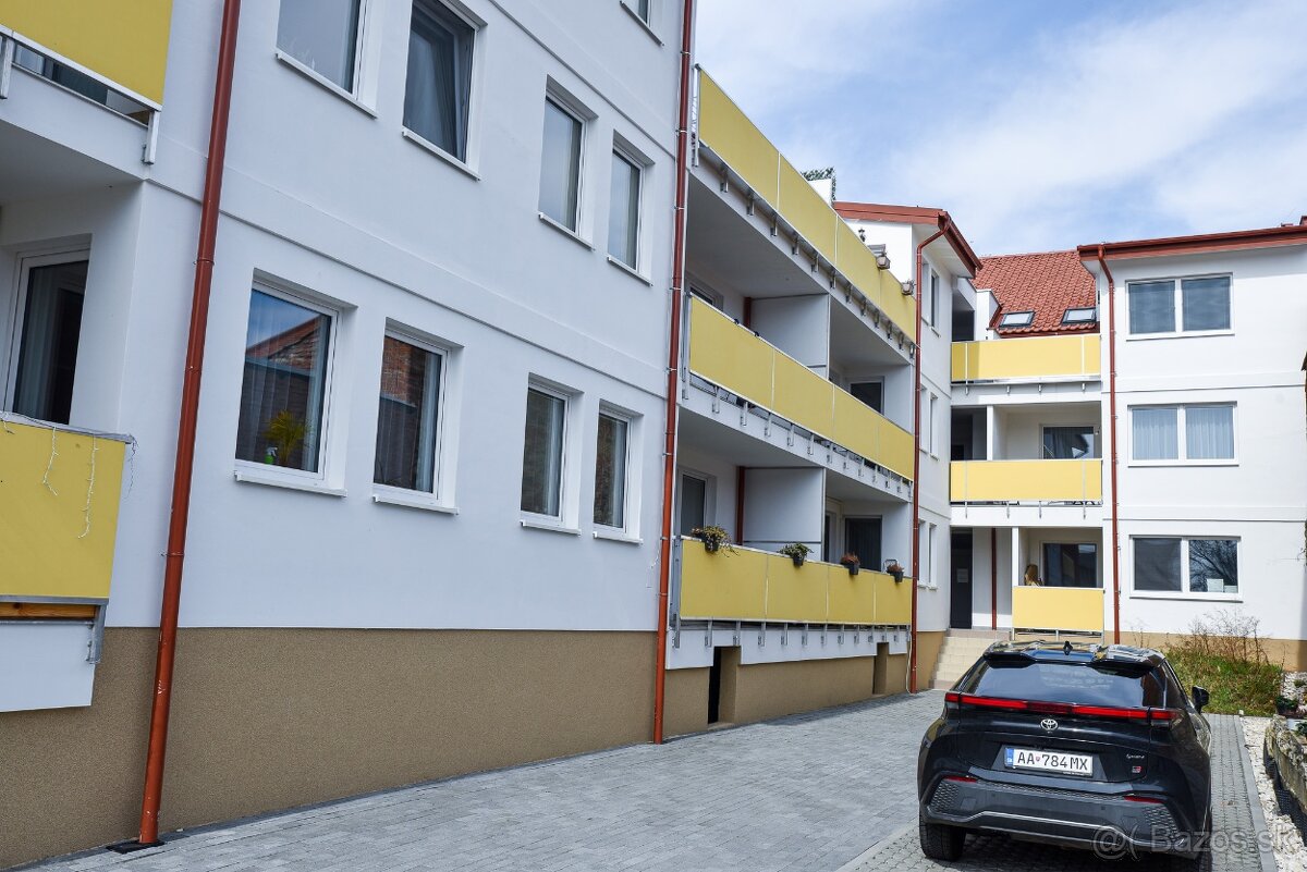 NA PREDAJ: 3-izbový holobyt s výhľadom na Spišský hrad