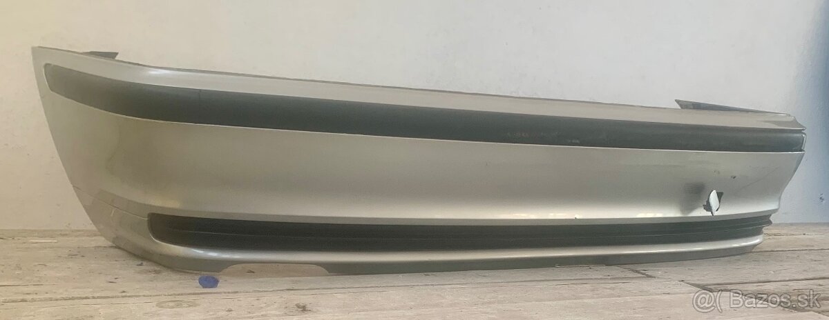 BMW E46 sedan-zadný nárazník titansilver