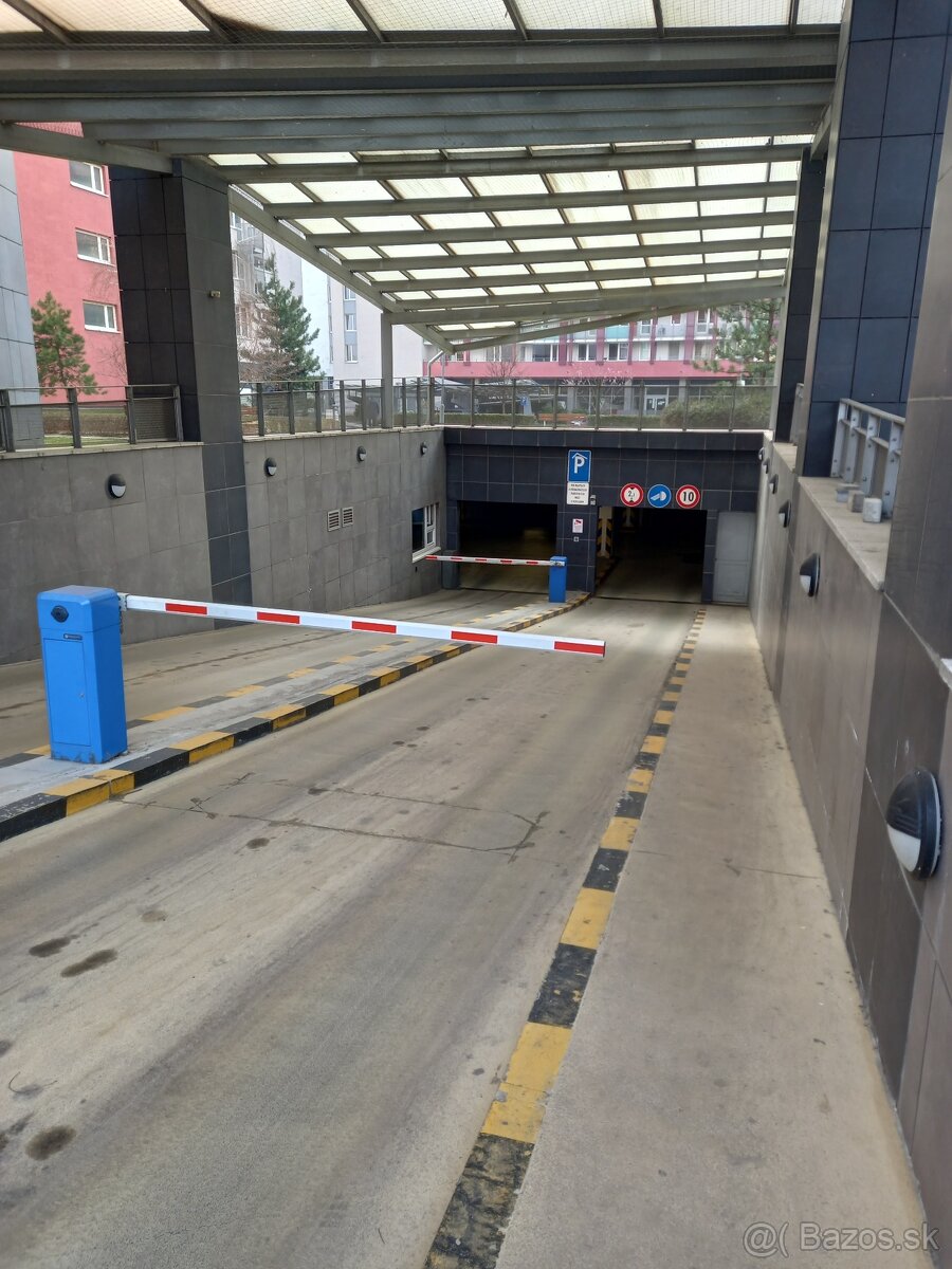 Prenájom parkovacie miesto podzemná garáž Koloseo Tomášikova