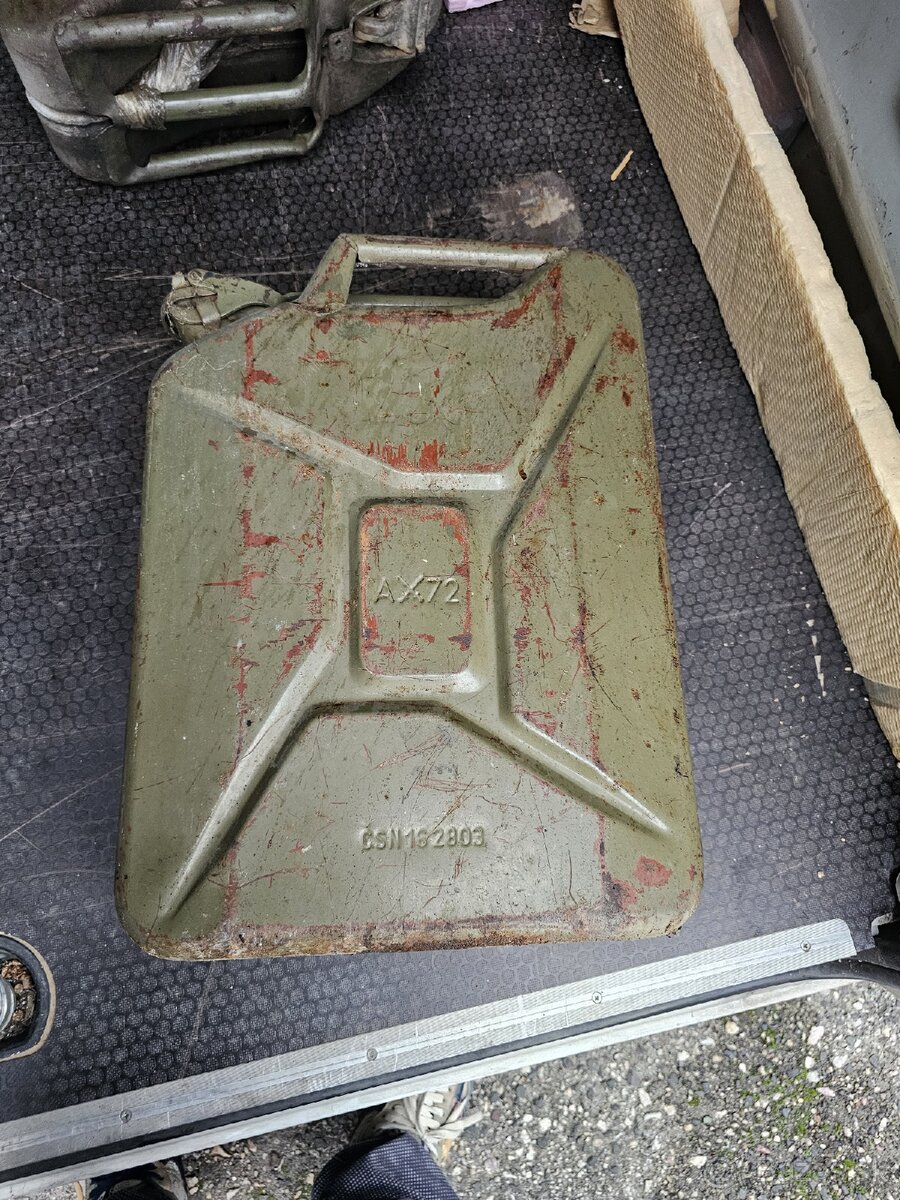 Plechove bandasky 20l