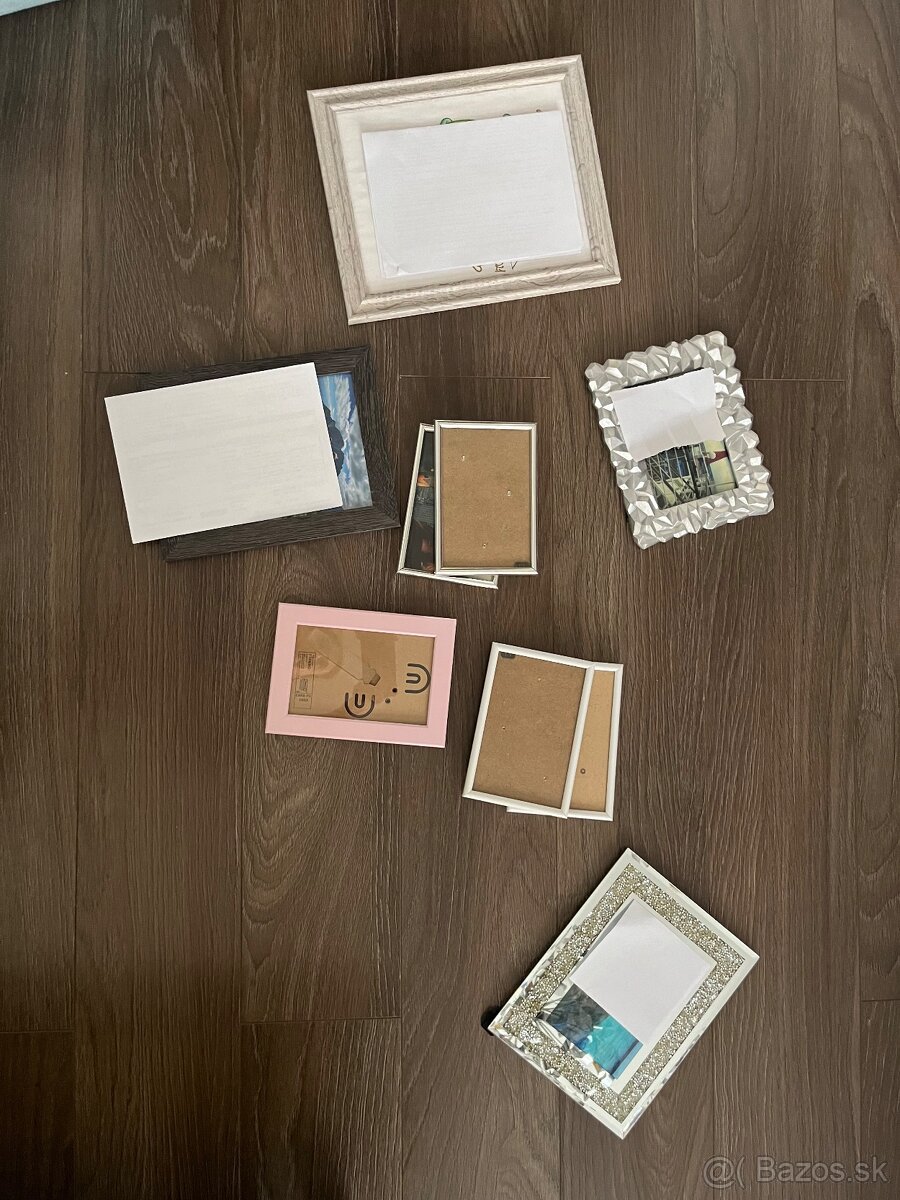 9ks fotoram, fotoramcek, ram na fotky rozne velkosti 9x13, 1