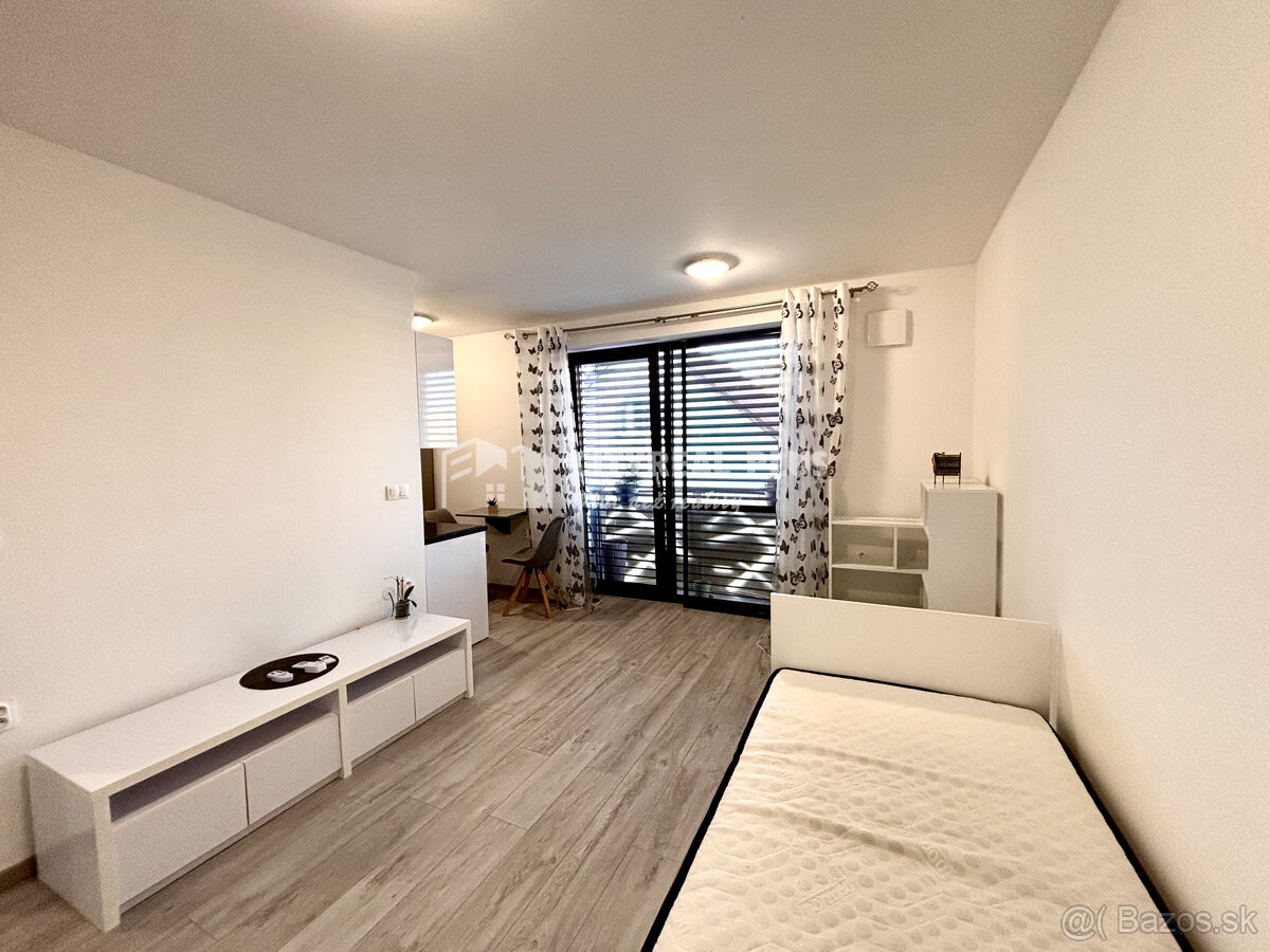 Ponúkame Vám na prenájom v novostavbe zariadenú garsónku v m