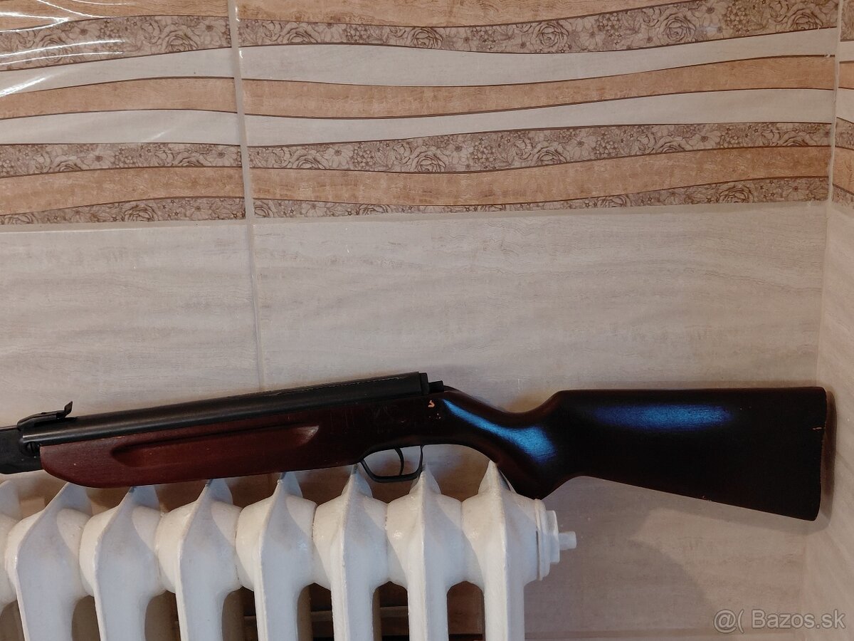 VZDUCHOVKA CS. SLAVIA 630