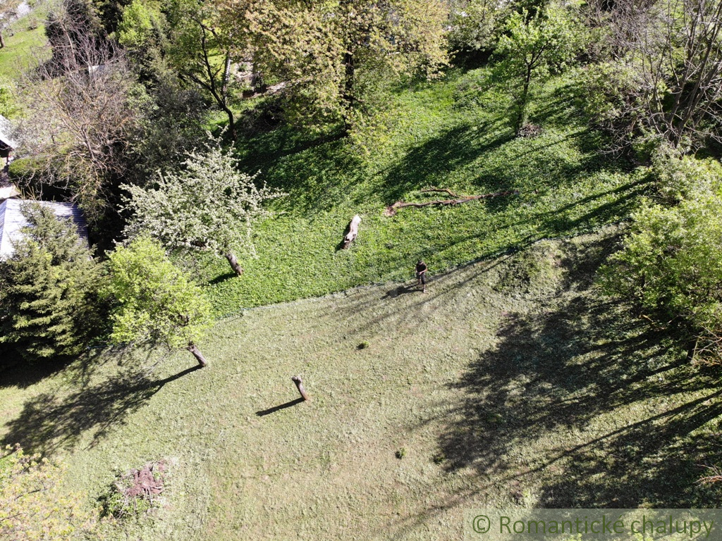 Ovocný sad s možnosťou výstavby s jedinečným výhľadom na