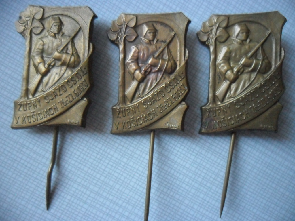 Legionárske odznaky