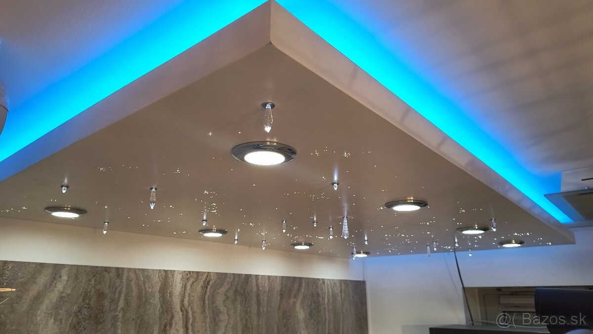 LED stropný panel s hviezdnym nebom