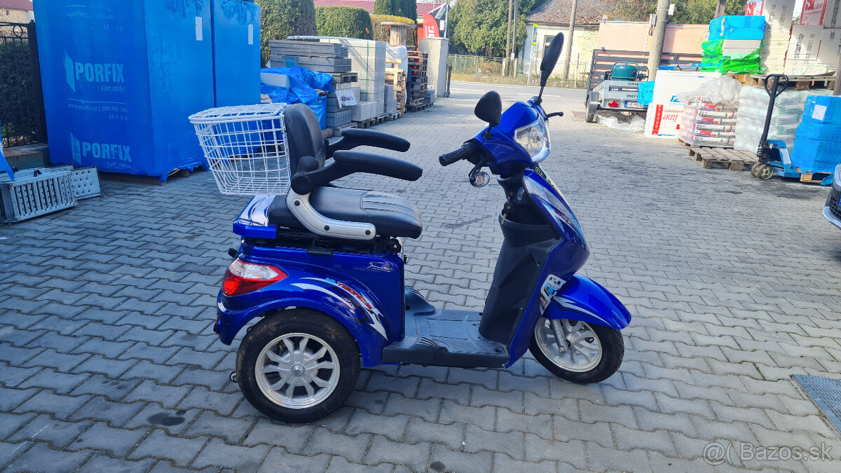 Elektrický tricykel s pohodlným sedadlom