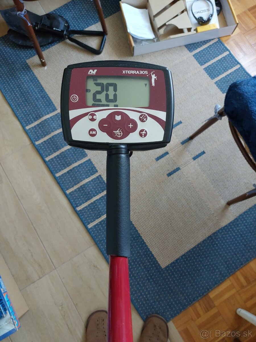 Detektor kovov minelab