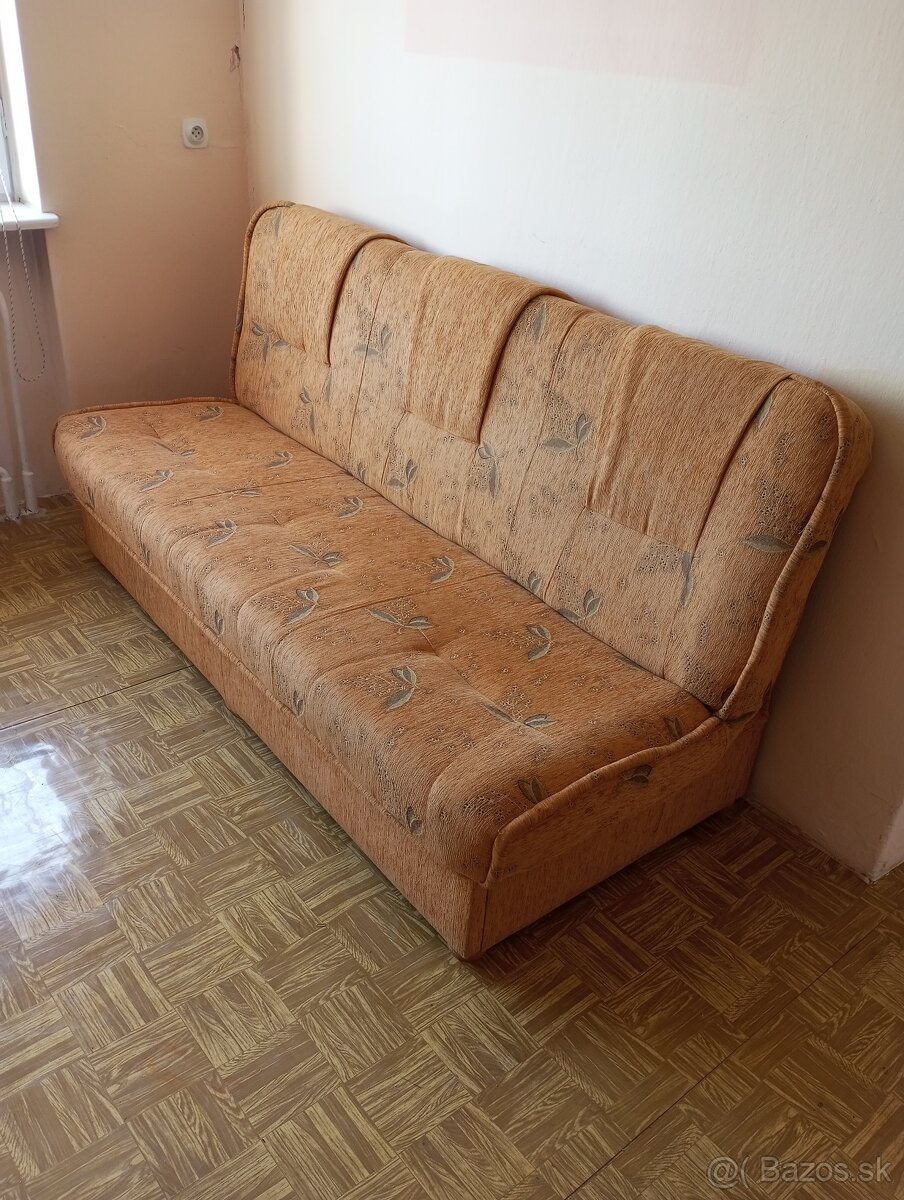 Gauč a kreslo