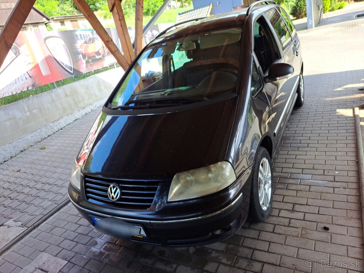 Predam wolksvagen sharan 1.9 TDI BUSSINES